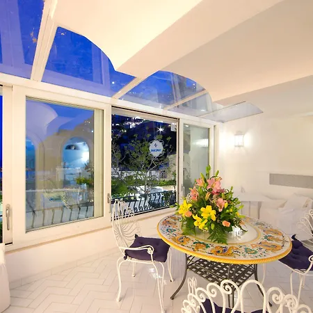 Bougainville 4* פוזיטנו