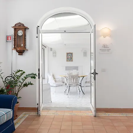 Hotel Bougainville 3*