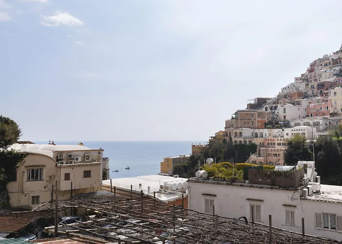 Отель Bougainville