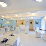 Hotel Bougainville