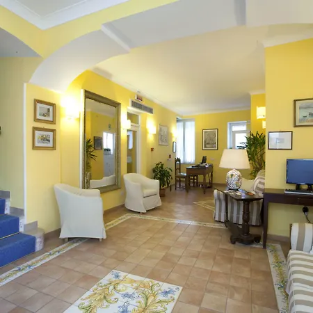 Hotel Bougainville 3*