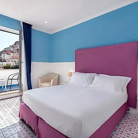 Bougainville Готель 4*