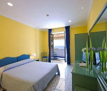 Bougainville Positano
