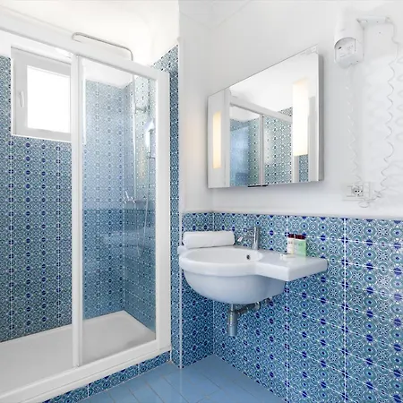 Готель Bougainville 4*