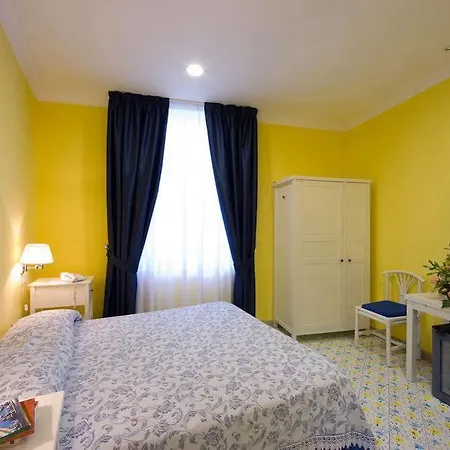 Bougainville Hotel