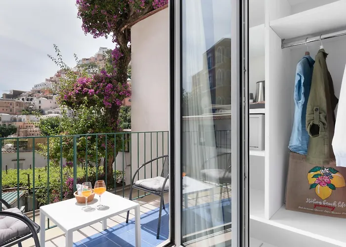 Bougainville Szálloda 4*