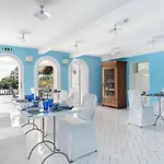 ブーゲンヴィル ホテル 4*