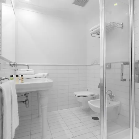 Bougainville فندق بوسيتانو