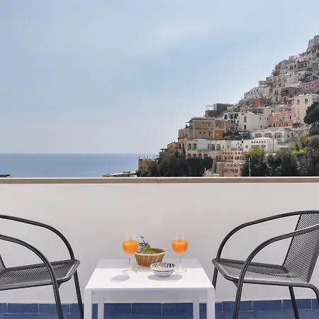 فندق Bougainville 3*