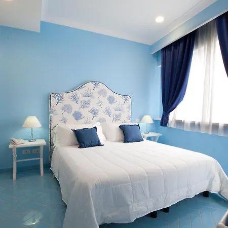 Bougainville Hotel 4*