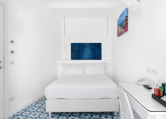 Bougainville Positano