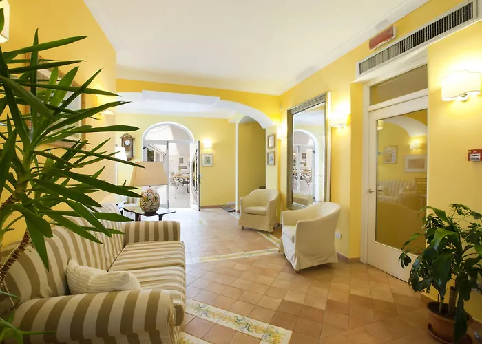 Bougainville Hotel 3*