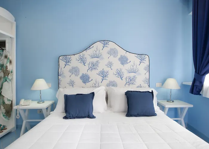 Bougainville Hotel 3*