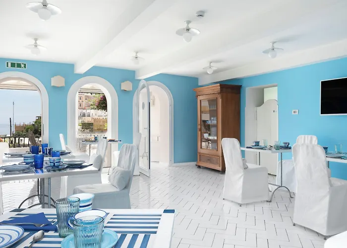 Hotel Bougainville 3*