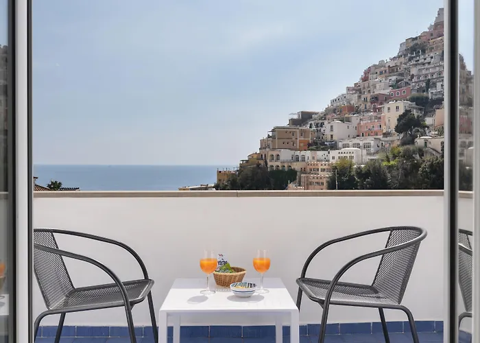 Hotel Bougainville 3*